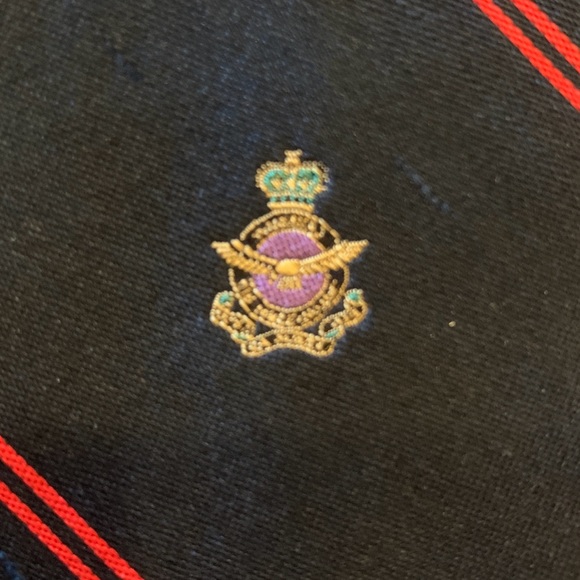 Vintage Silk Crest Stripe Navy Tie Preppy - Picture 5 of 5